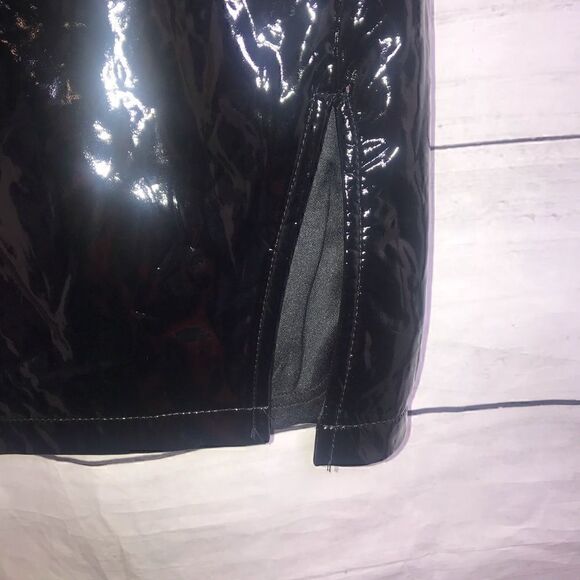 NEW! Just Quella Women Black Vinyl Skirt-M (8-10) - Picture 2 of 7